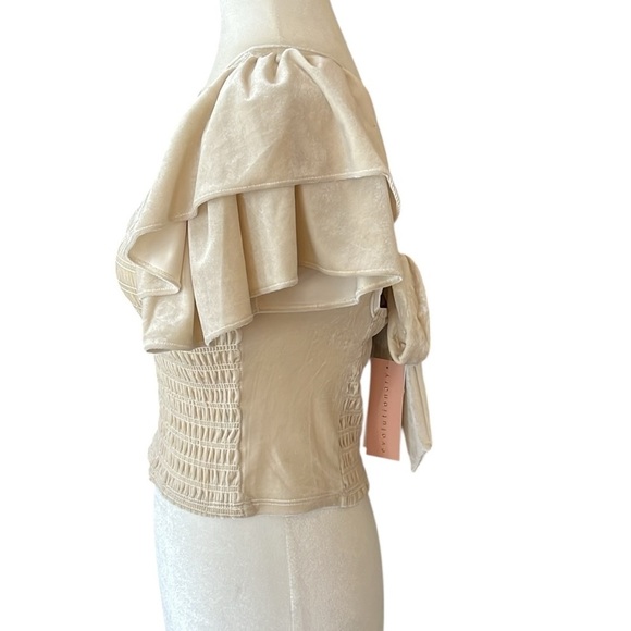 Evolutionary Elegant Ivory Cream Puff Sleeve Top Size Medium - Picture 3 of 6